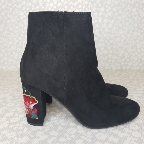 Report Sierra Black Embroidered Heel Suede Booties - Picture 3 of 8
